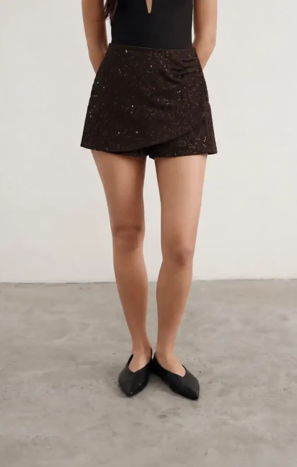 Short Isabella